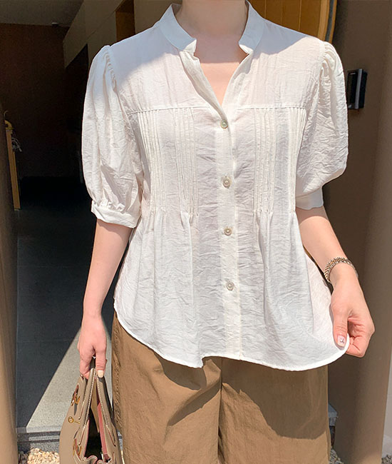 针褶女装