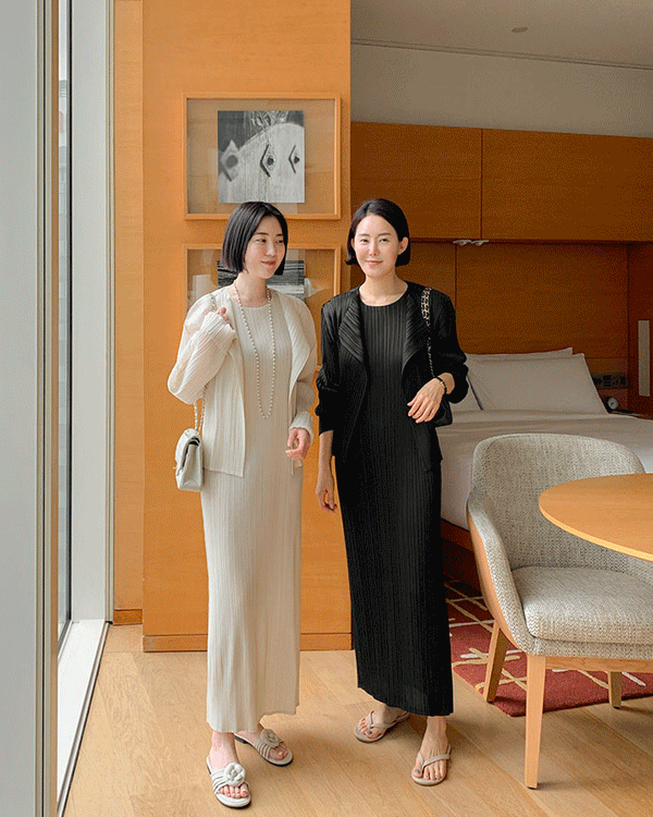 细纹百褶皱开衫