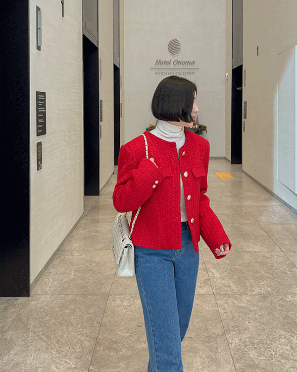 《Elle》第五名，《外面的女人》