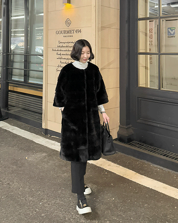 线条水貂毛五件套长外套