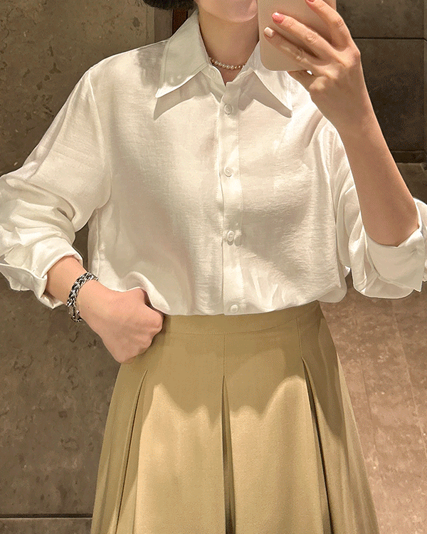 单色缎面女装