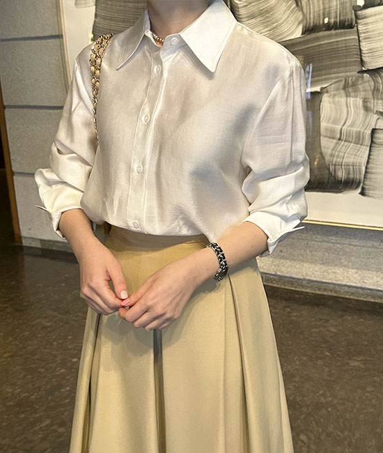 单色缎面女装