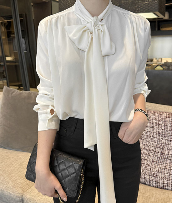 Rosy Tai 女士服装