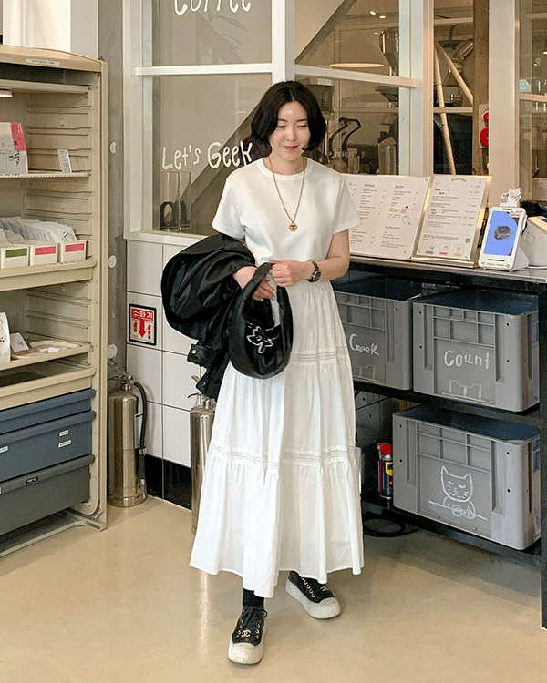 艾莉的衣服和衣物