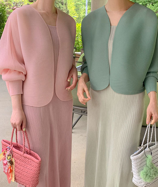 无扣女短上衣百褶开衫