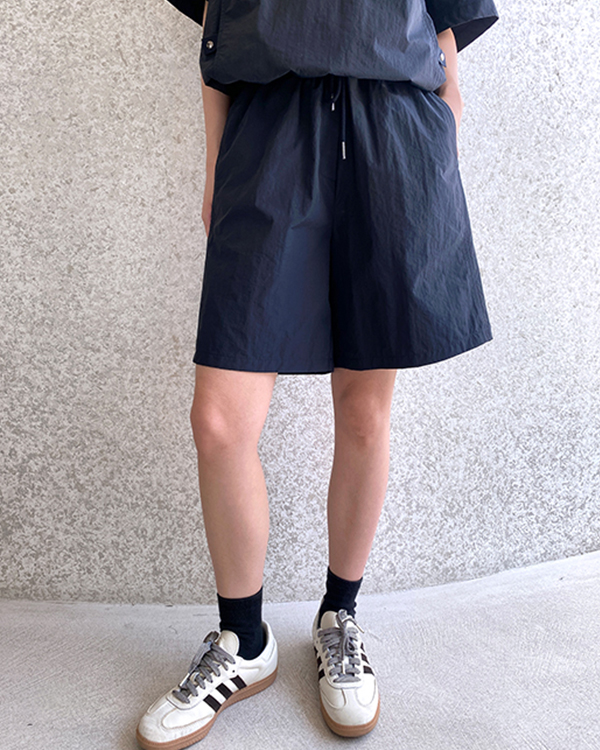 了解 Anorak 短裤