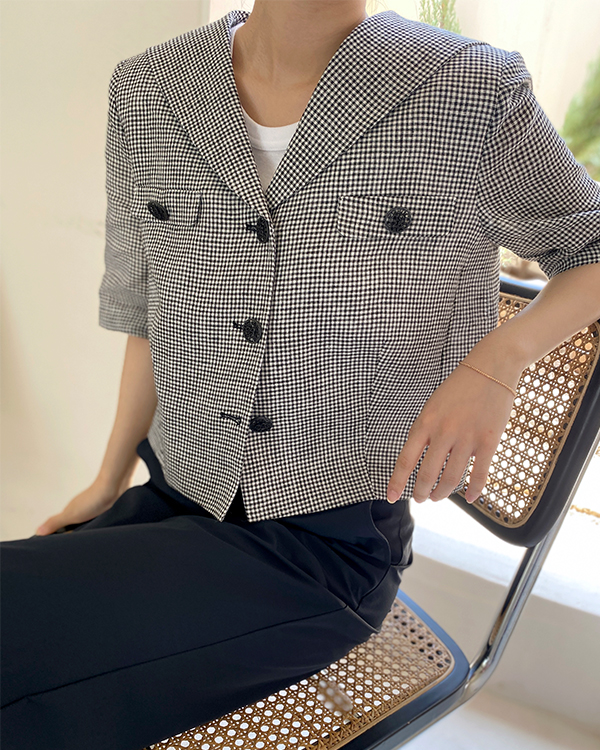 塞拉，一位外国女子
