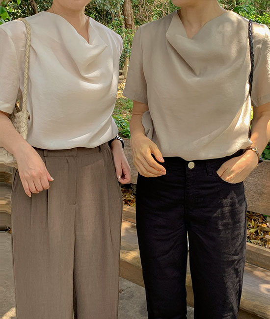 高领女式连衣裙