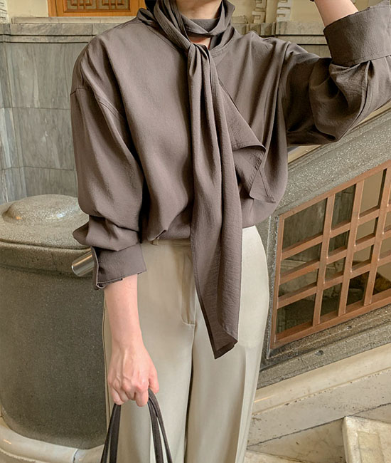 Laurent 女士围巾上衣